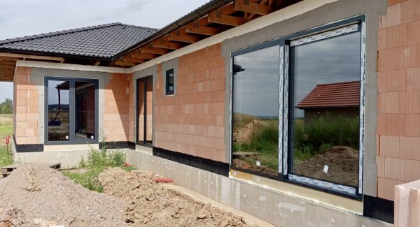 Plastová okna a dveře Veka Softline 82 MD rodinný dům Kralupy nad Vltavou